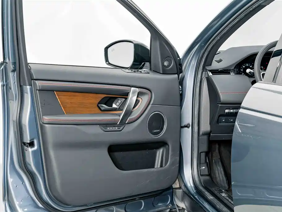 Land Rover Discovery Sport — миниатюра 17