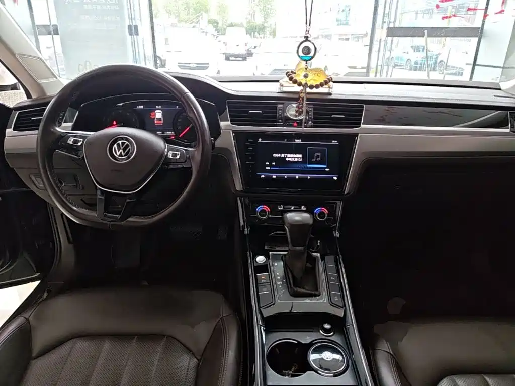 Volkswagen Phideon — миниатюра 10