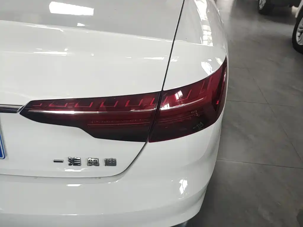 Audi A4L — миниатюра 8