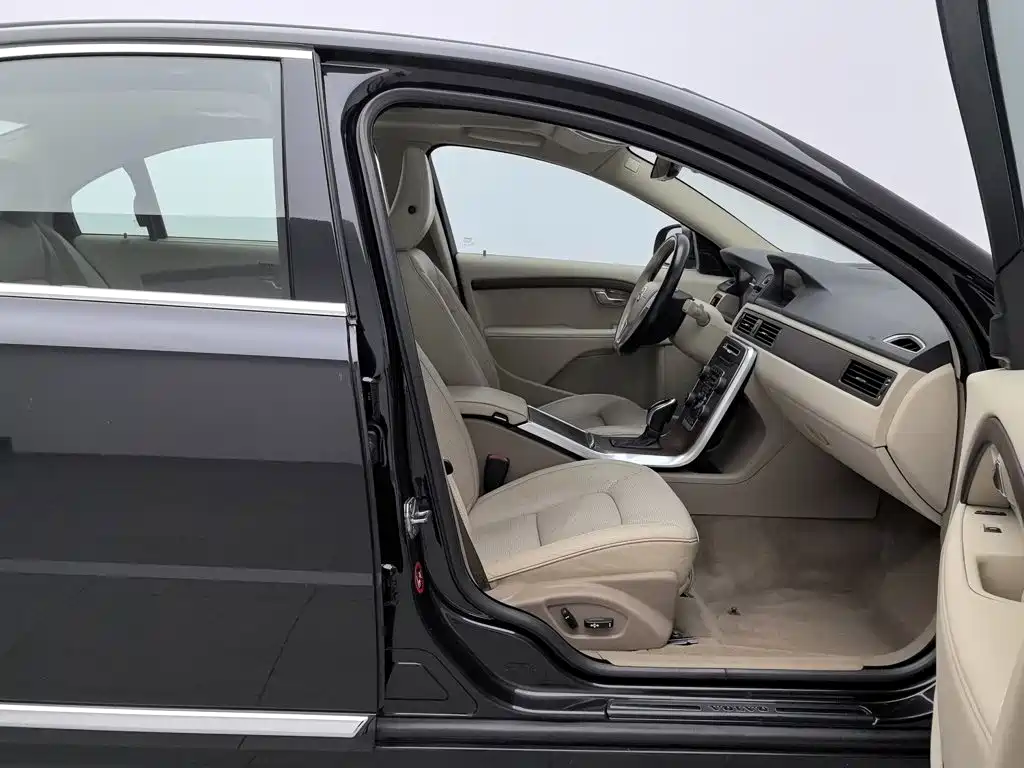 Volvo S80L — миниатюра 23