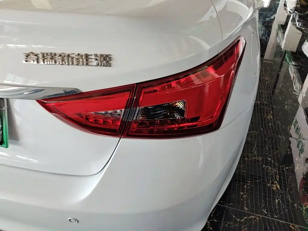 Chery New Energy Arrizo e — миниатюра 8