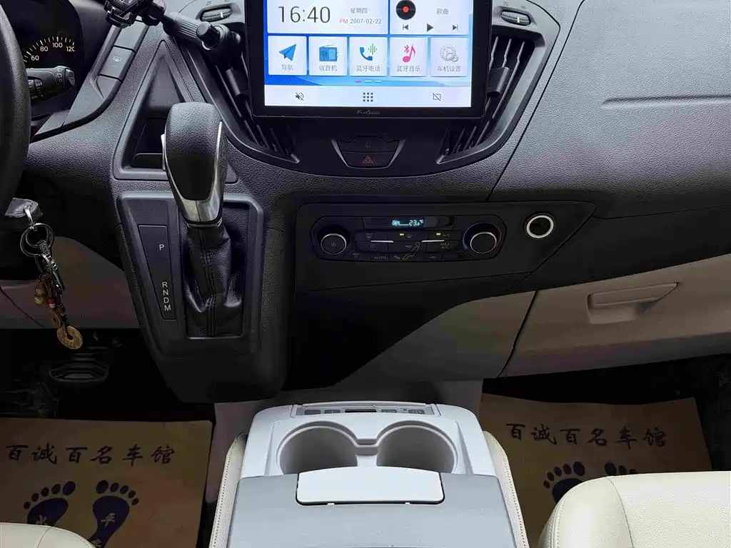 Ford Tourneo — миниатюра 15