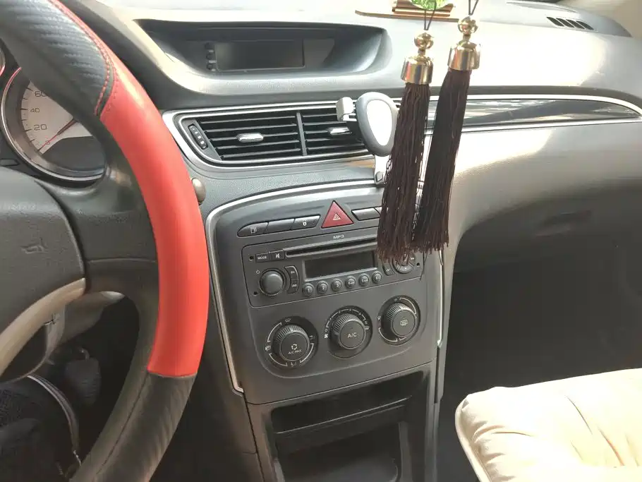 Peugeot 308 — миниатюра 13