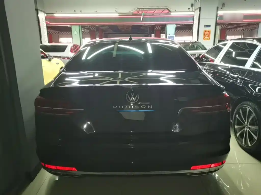 Volkswagen Phideon — миниатюра 6
