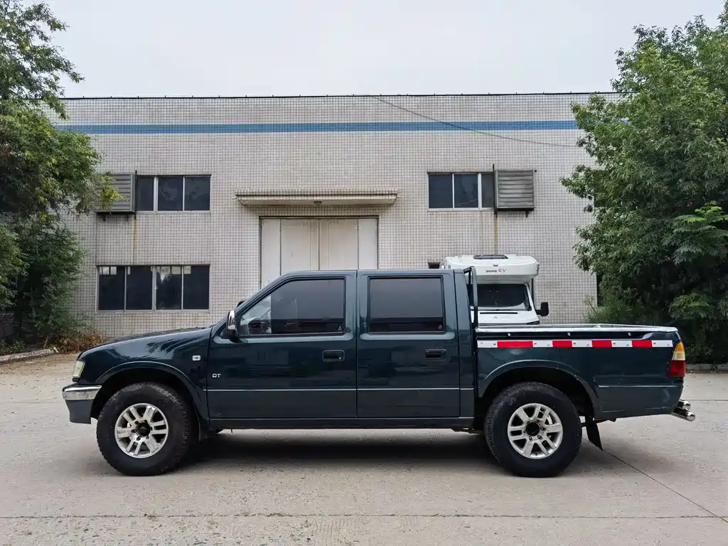 Isuzu Pickup — миниатюра 5
