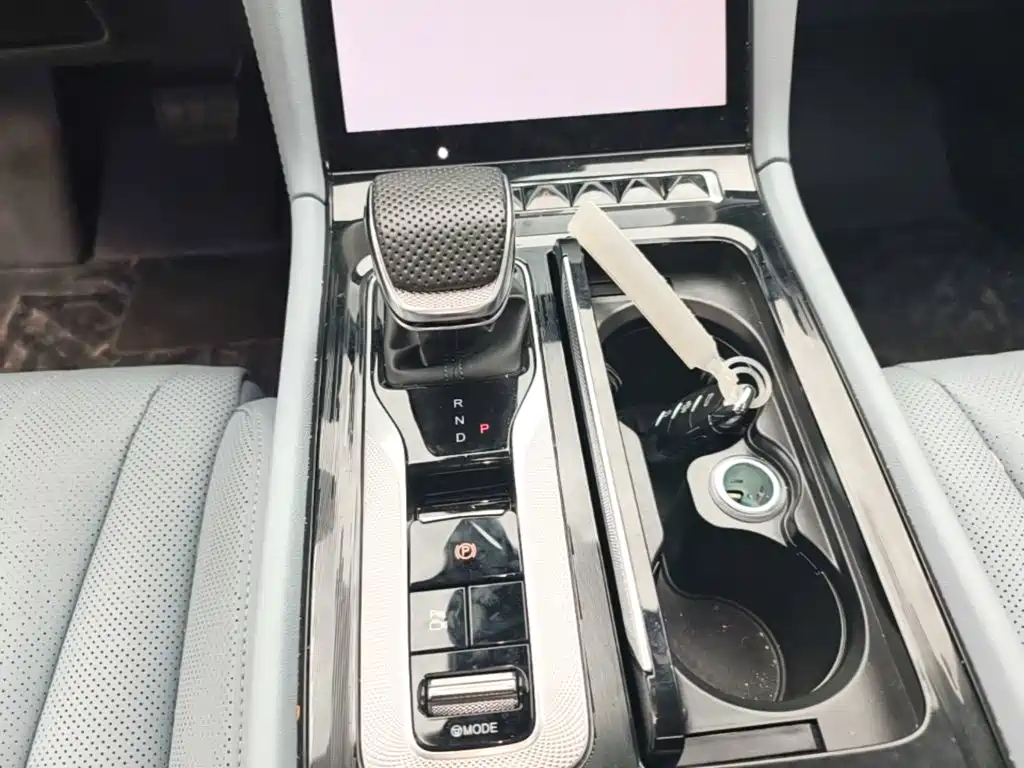 Hongqi Hongqi H5 PHEV — миниатюра 14