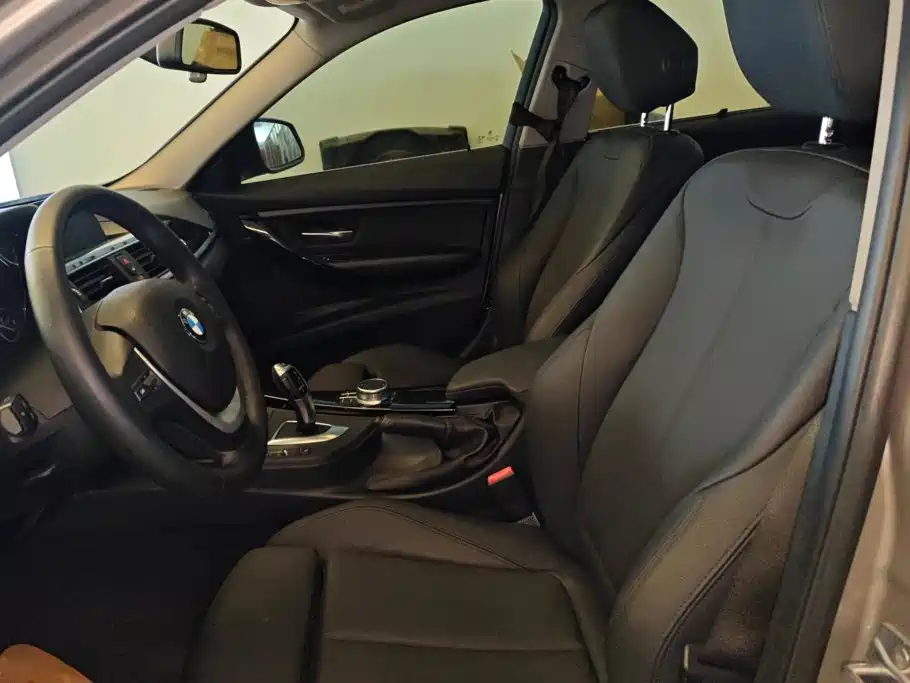 BMW 3 Series — миниатюра 9