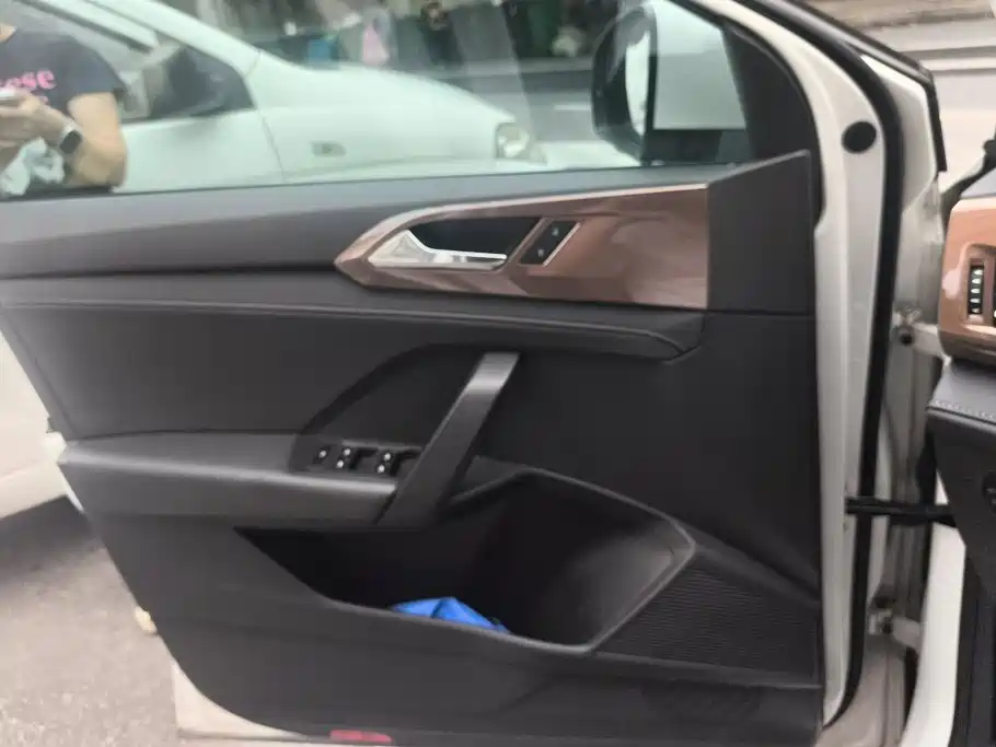 Volkswagen Tharu — миниатюра 7