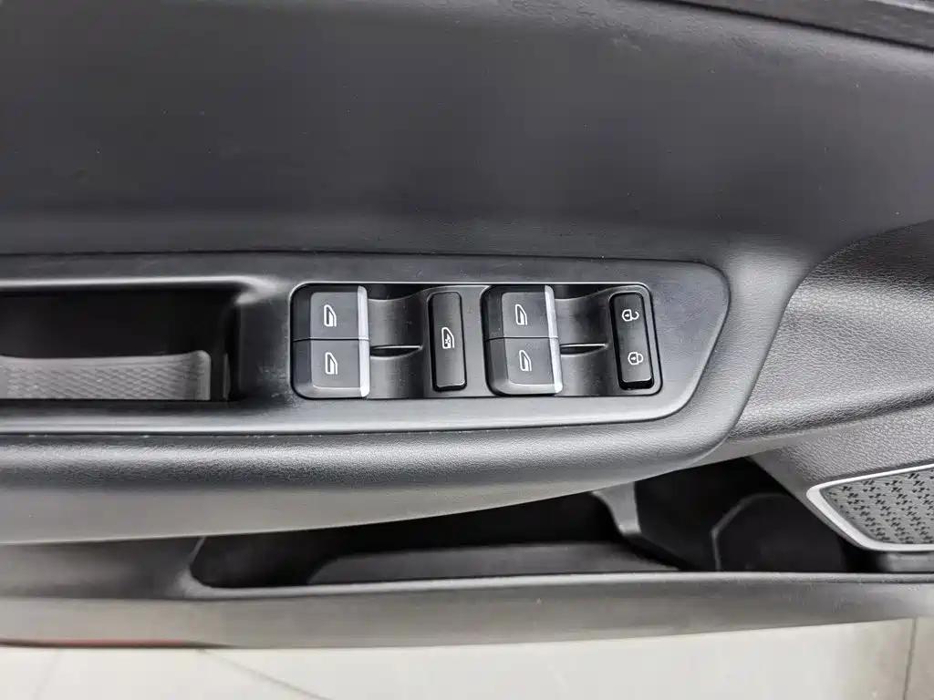 Geely Emgrand GL — миниатюра 9