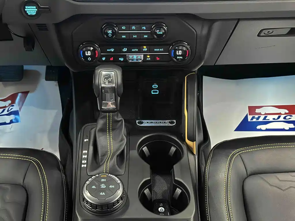 Ford Bronco — миниатюра 13