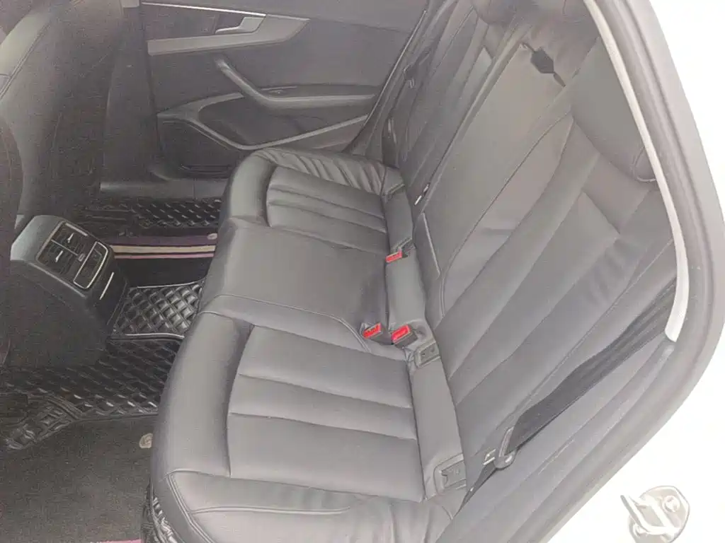 Audi A4L — миниатюра 17