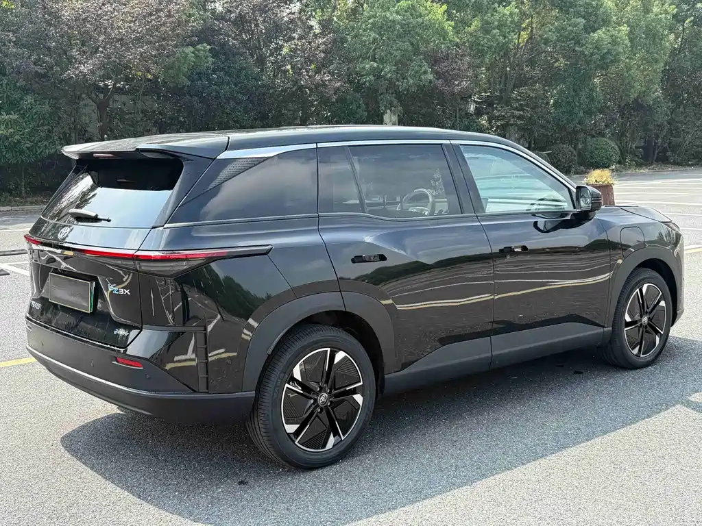 Toyota bZ3X — миниатюра 6