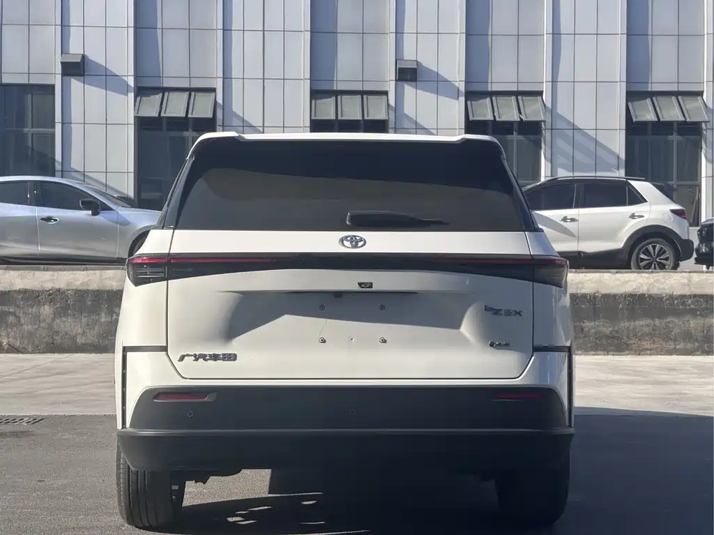 Toyota bZ3X — миниатюра 6