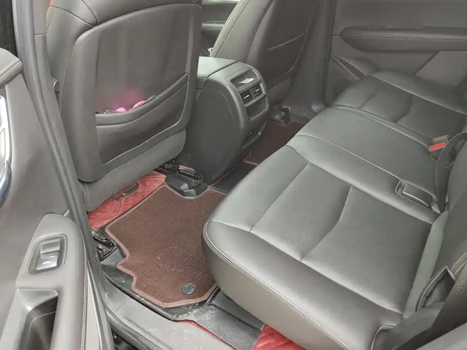 Cadillac XT5 — миниатюра 11