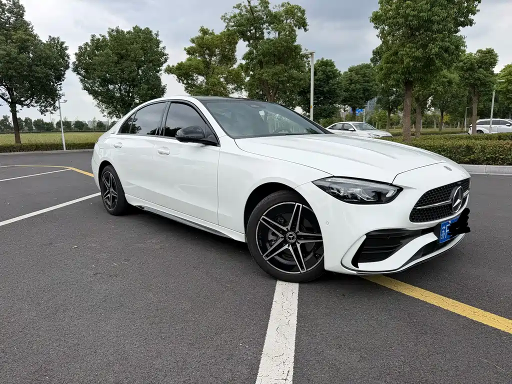 Mercedes-Benz C-Class — миниатюра 3