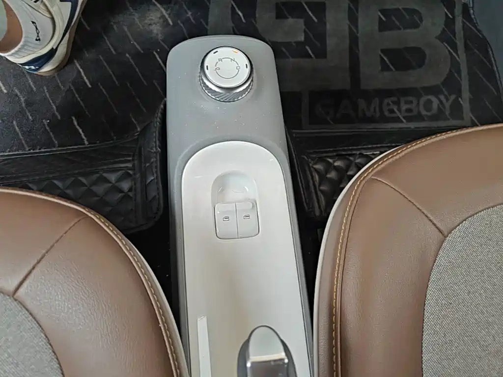 Wuling MINIEV — миниатюра 14