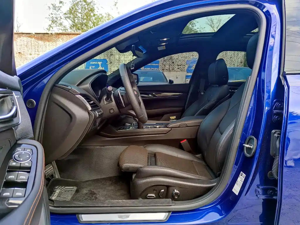 Cadillac CT5 — миниатюра 7