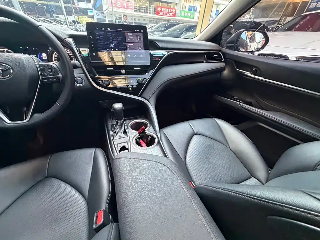 Toyota Camry — миниатюра 30