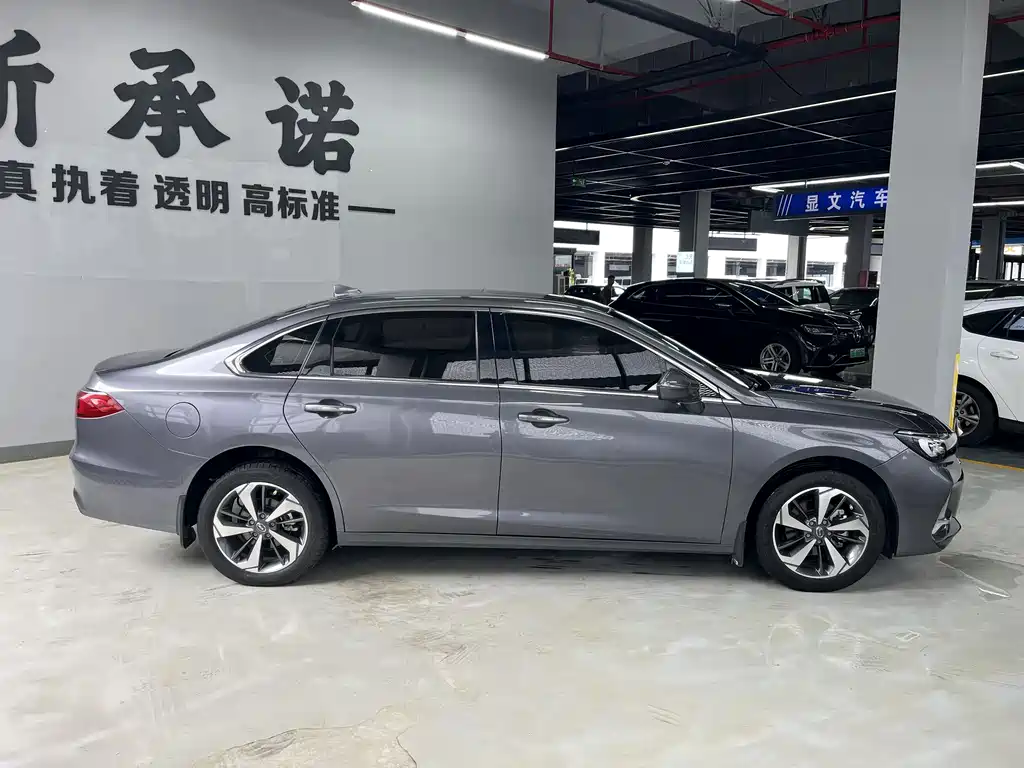 GAC GA6 2022 270T AT Luxury