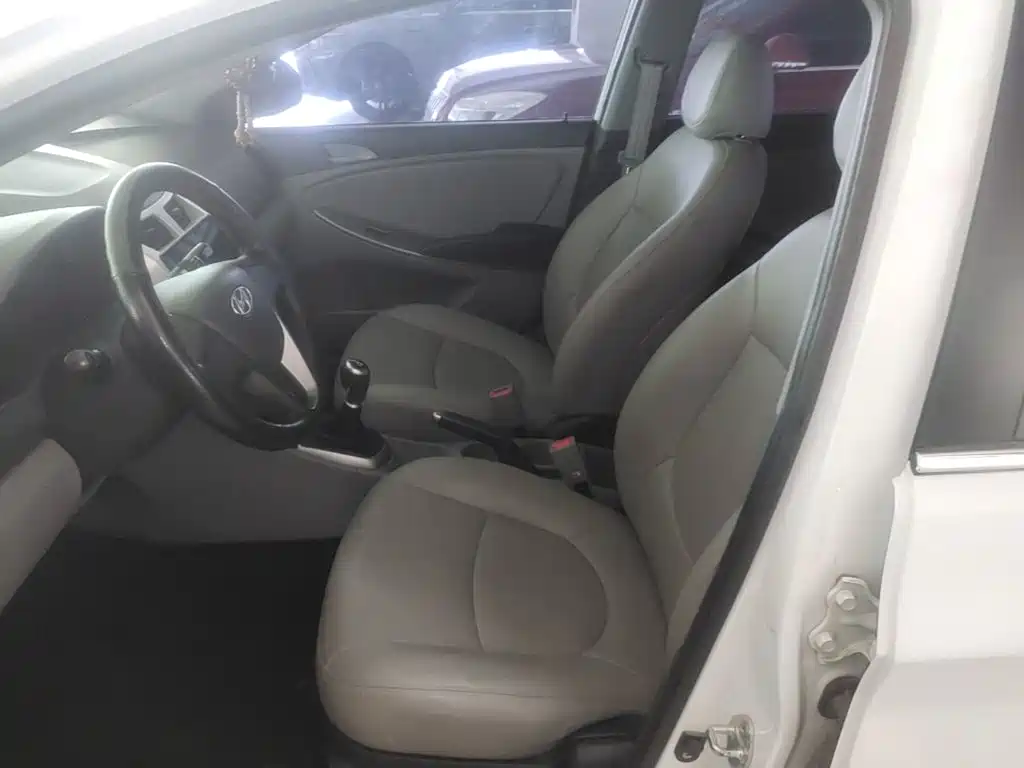 Hyundai Verna — миниатюра 15