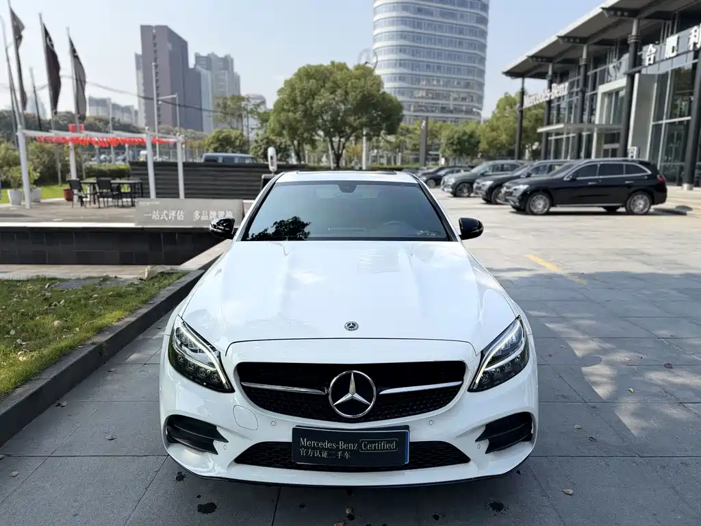 Mercedes-Benz C-Class — миниатюра 2
