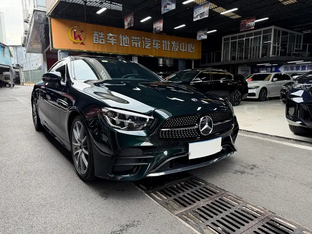 Mercedes-Benz E-Class (Import) — миниатюра 4