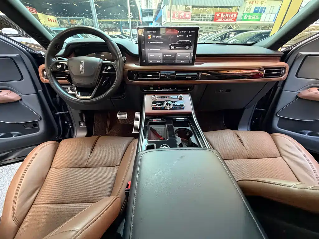 Lincoln Aviator — миниатюра 21