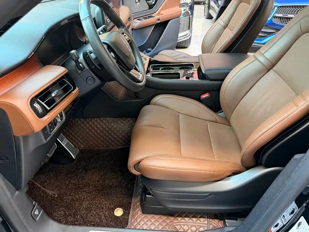 Lincoln Aviator — миниатюра 12