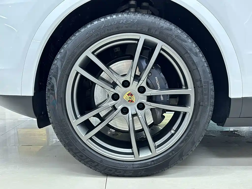 Porsche Cayenne — миниатюра 27