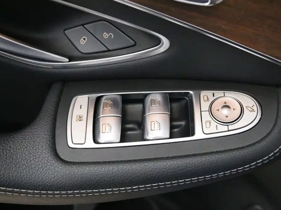 Mercedes-Benz GLC — миниатюра 14