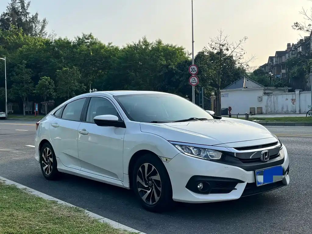 Honda Civic — миниатюра 7