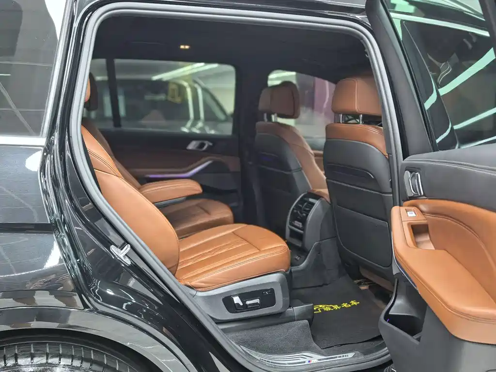BMW X7 — миниатюра 13