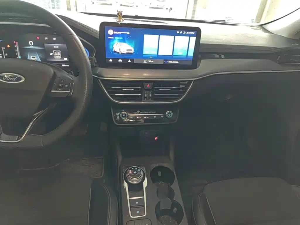 Ford Focus Active — миниатюра 13