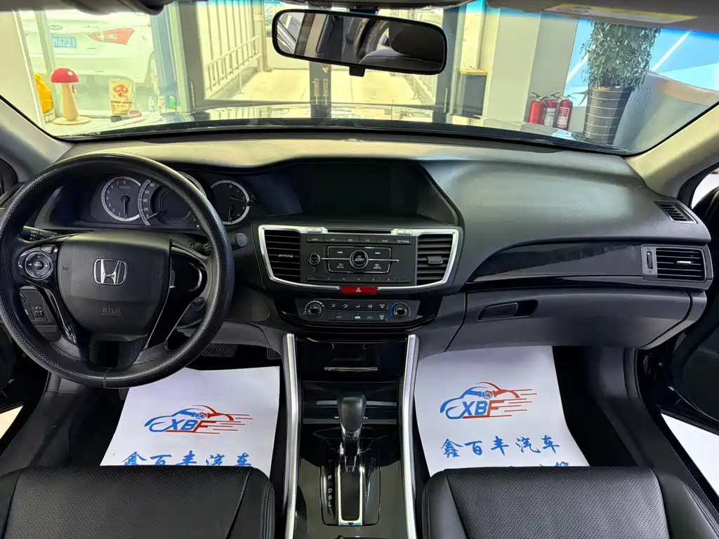 Honda Accord — миниатюра 5