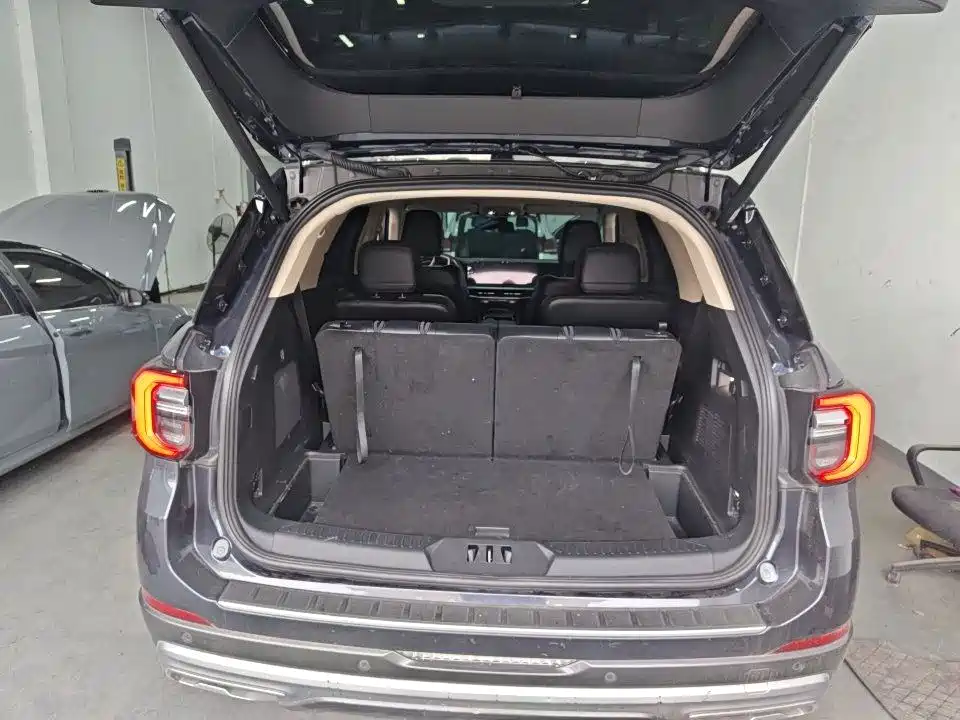 Ford Explorer — миниатюра 9