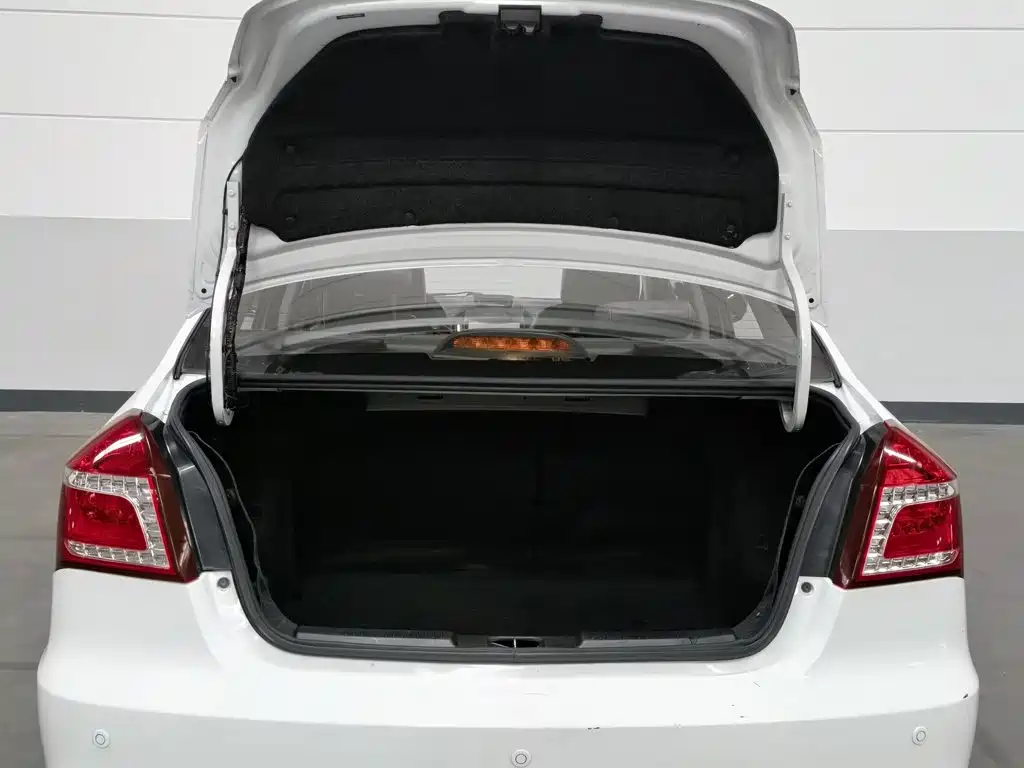 Geely King Kong — миниатюра 16