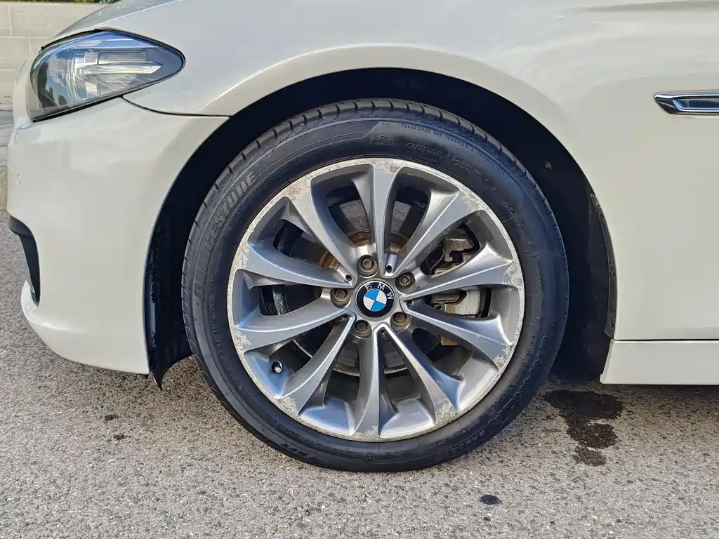 BMW 5 Series — миниатюра 18
