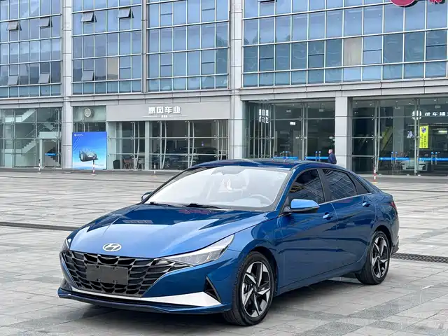 HYUNDAI ELANTRA