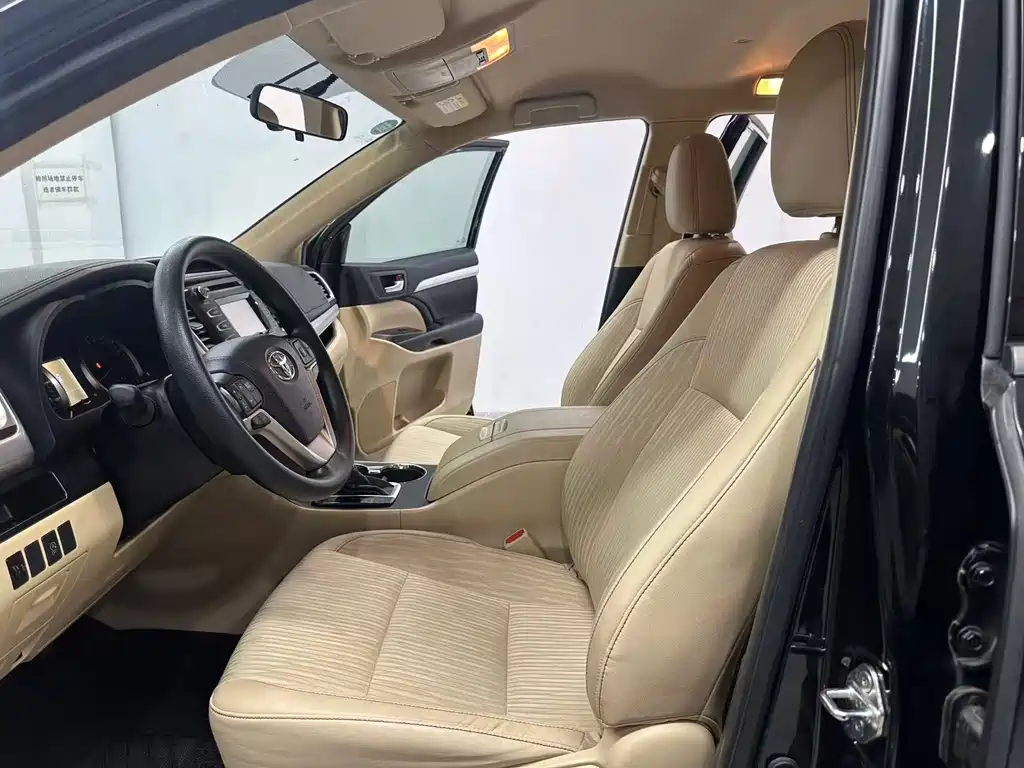 Toyota Highlander — миниатюра 12