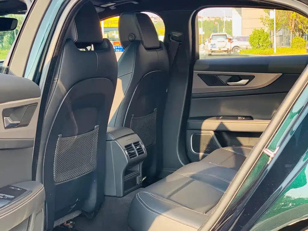 Jaguar XEL — миниатюра 18