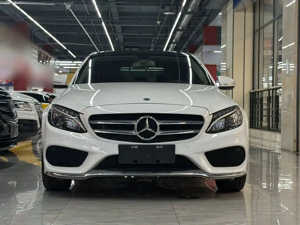 Mercedes-Benz C-Class — миниатюра 3