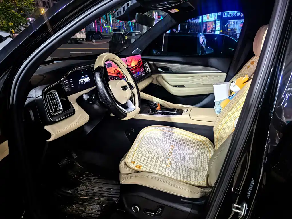 Geely Xingyue L — миниатюра 2