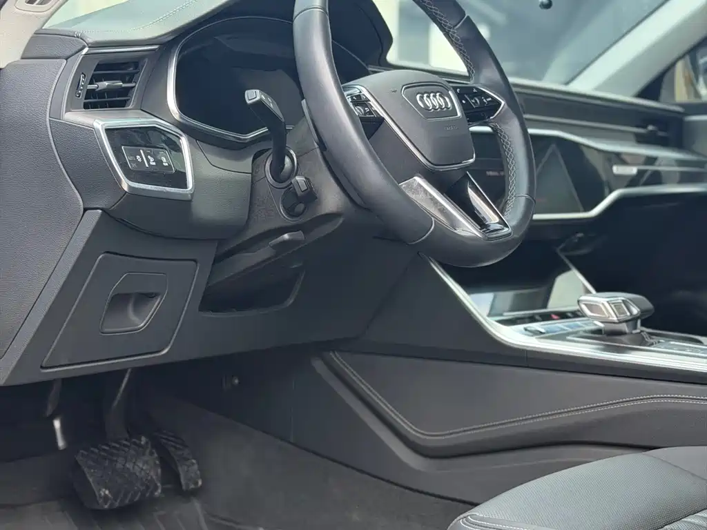Audi A6 2024 allroad quattro 55 TFSI Premium