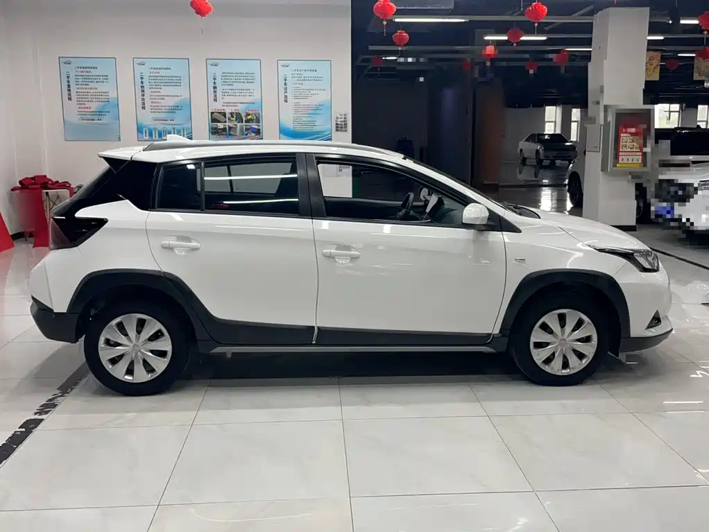 Toyota Yaris L — миниатюра 7
