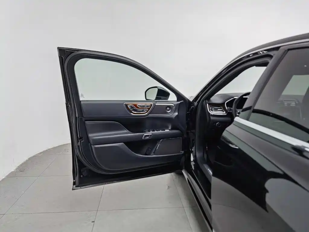 Lincoln Continental — миниатюра 8