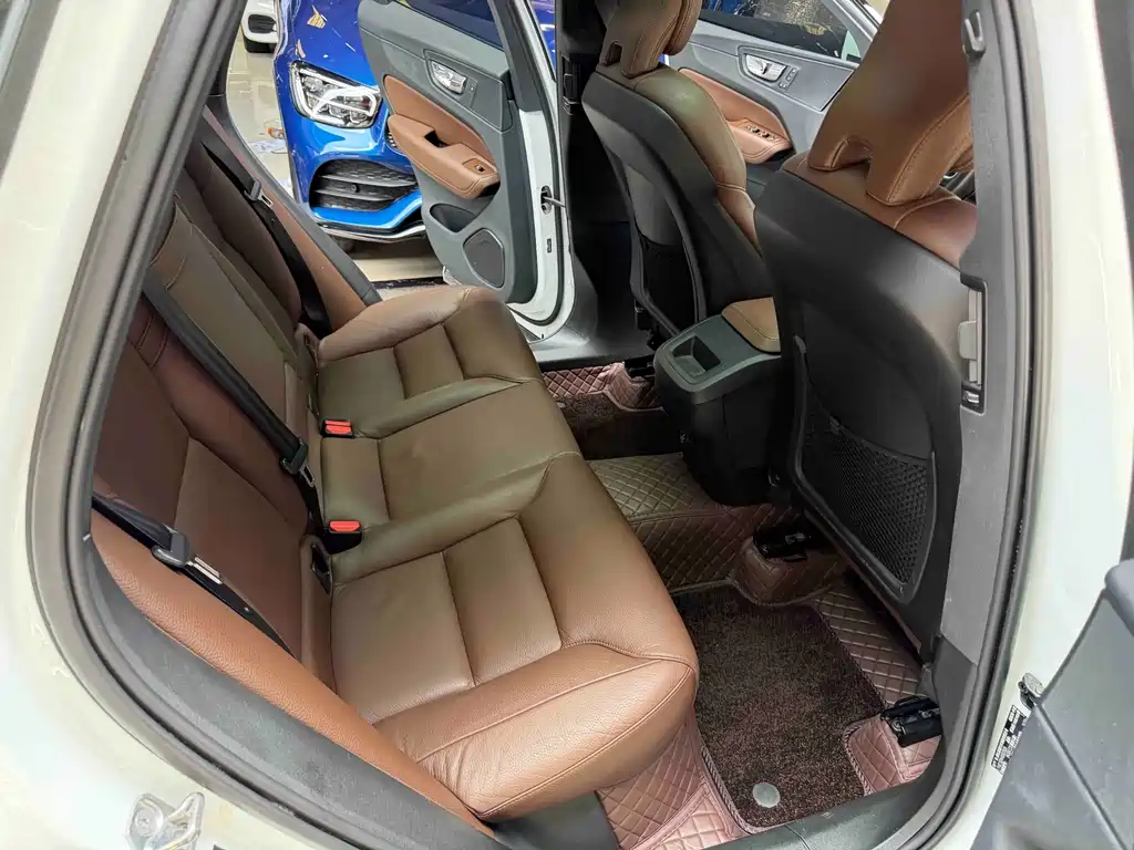 Volvo XC60 — миниатюра 17