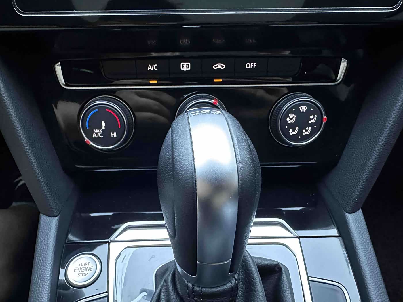 Volkswagen Magotan 1.4 л 2024 г. Чёрный, пробег 26000 км