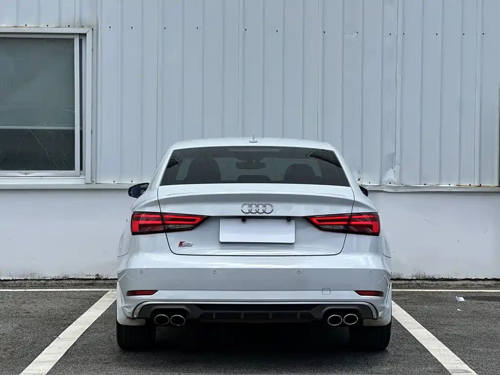 Audi A3 - фото 8
