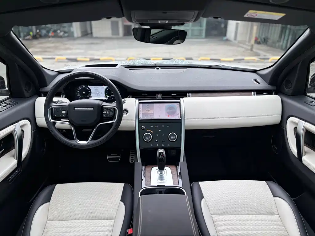 Land Rover Discovery Sport Hybrid — миниатюра 11