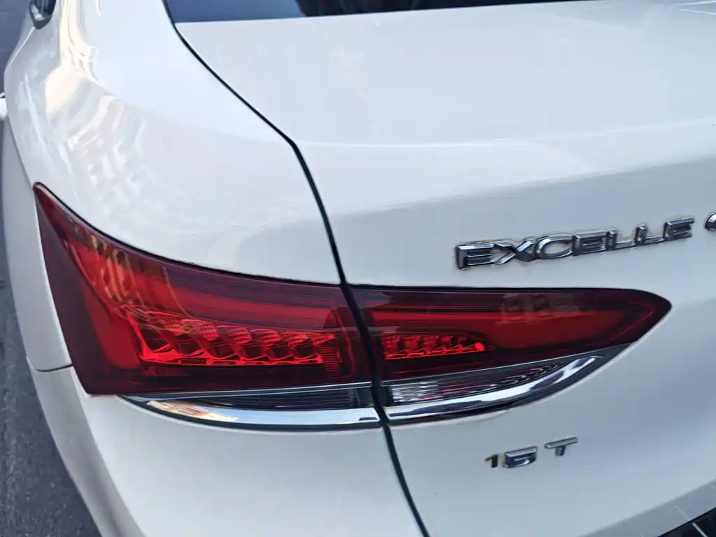 Buick Excelle — миниатюра 10